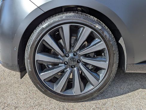 New 2026 Land Rover Range Rover SV image 20