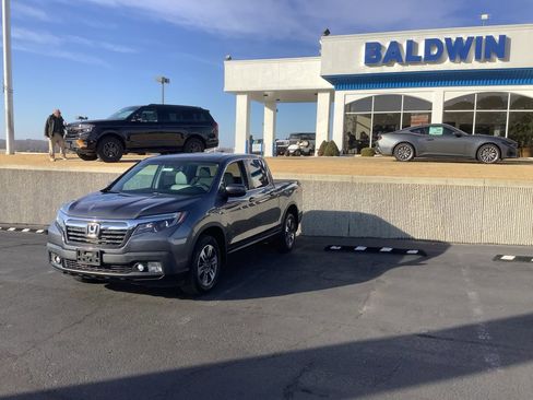 Used 2018 Honda Ridgeline RTL image 3