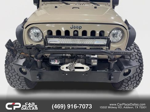Used 2018 Jeep Wrangler Rubicon w/ Power Convenience Group image 5