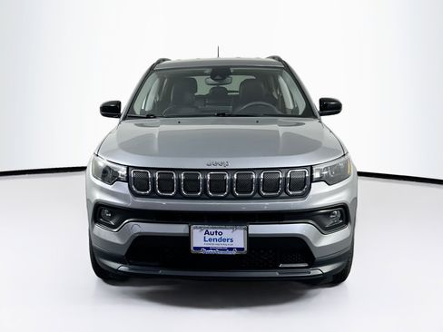 Used 2022 Jeep Compass Latitude AWD/4WD image 2