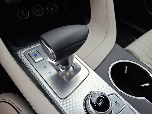 Certified 2023 Genesis G70 2.0T w/ Sport Prestige Package image 22