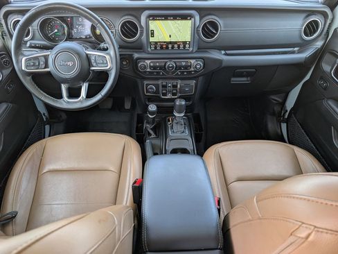 Used 2023 Jeep Wrangler Unlimited Sahara w/ Cold Weather Group AWD/4WD image 21
