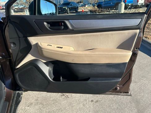 Used 2019 Subaru Outback 2.5i image 30