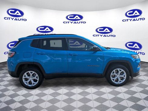 Used 2024 Jeep Compass Latitude image 11