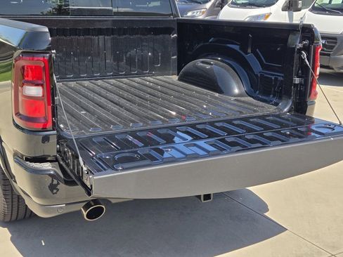 New 2026 RAM 1500 4x4 Crew Cab image 5