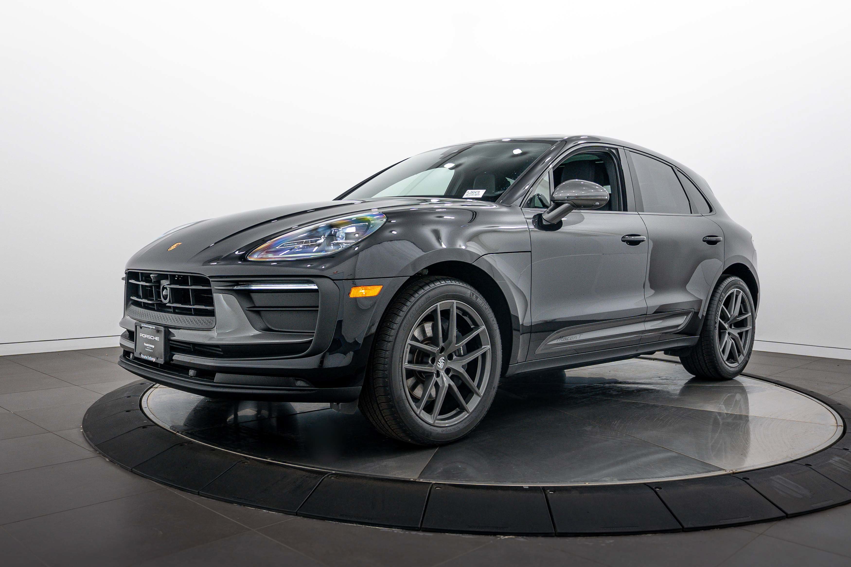 Certified 2026 Porsche Macan Turbo AWD/4WD image 1