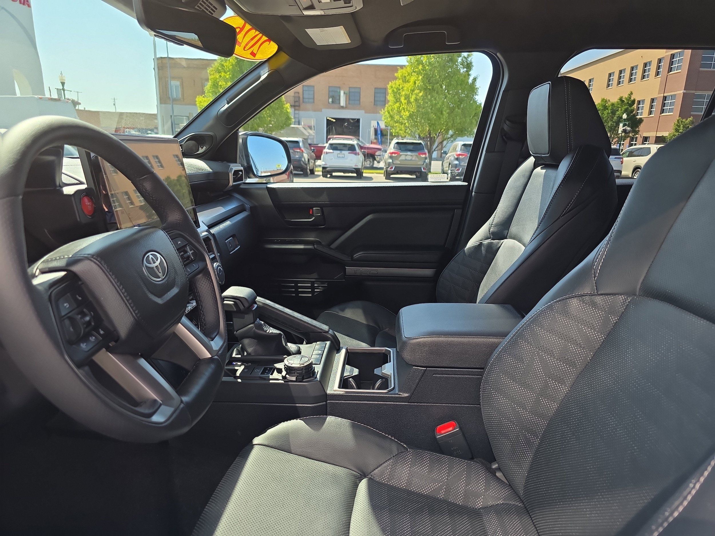 Used 2026 Toyota 4Runner TRD Off-Road Premium AWD/4WD image 2