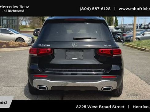 Used 2021 Mercedes-Benz GLB 250 4MATIC image 9