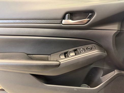 Used 2025 Nissan Altima 2.5 SV image 22