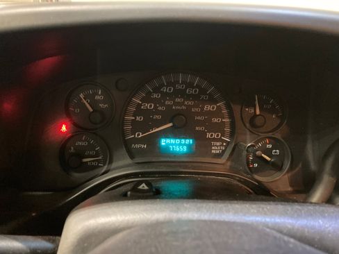 Used 2004 Chevrolet Express 1500 image 17
