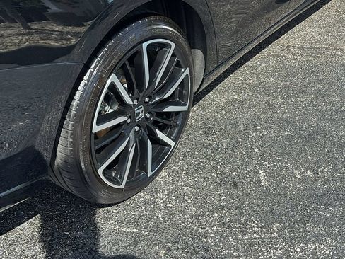Used 2025 Honda Accord Touring image 8