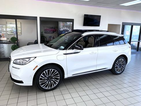 Used 2022 Lincoln Corsair Grand Touring w/ Elements Technology Bundle AWD/4WD image 3