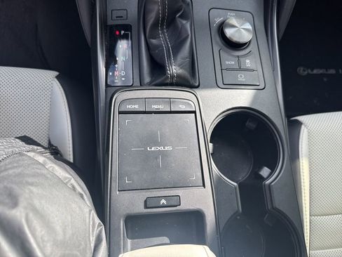 Certified 2025 Lexus IS 350 F Sport image 30