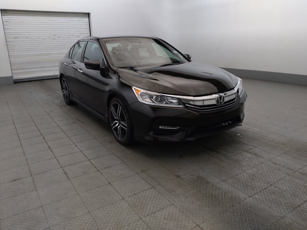 Used 2017 Honda Accord Sport image 13