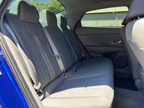 Used 2023 Hyundai Elantra SEL w/ Convenience Package FWD image 15