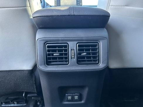 Used 2019 Toyota RAV4 XLE Premium image 35