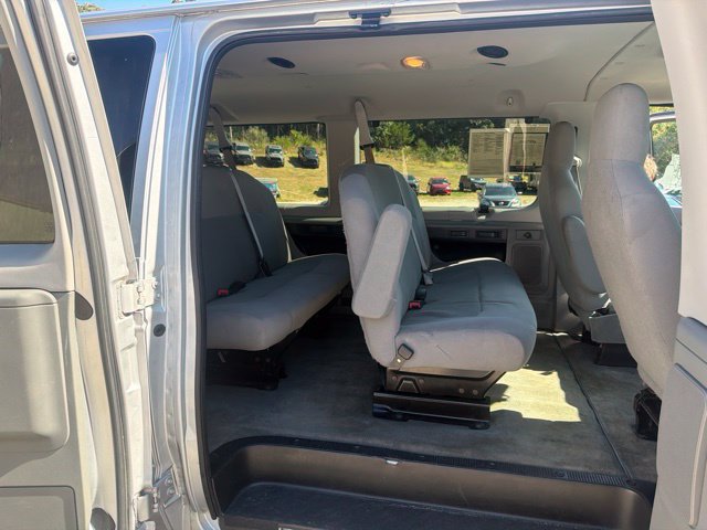 Used 2013 Ford E-350 and Econoline 350 XLT RWD image 10