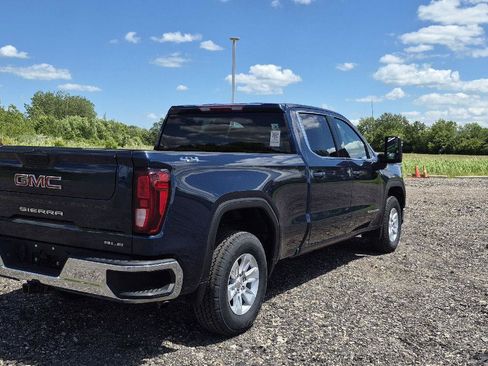 Used 2022 GMC Sierra 1500 SLE AWD/4WD image 3