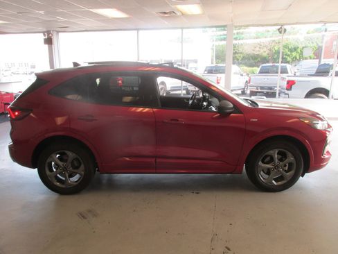 Used 2023 Ford Escape ST-Line image 4