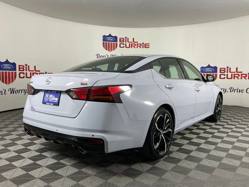 Used 2024 Nissan Altima 2.5 SR FWD image 3