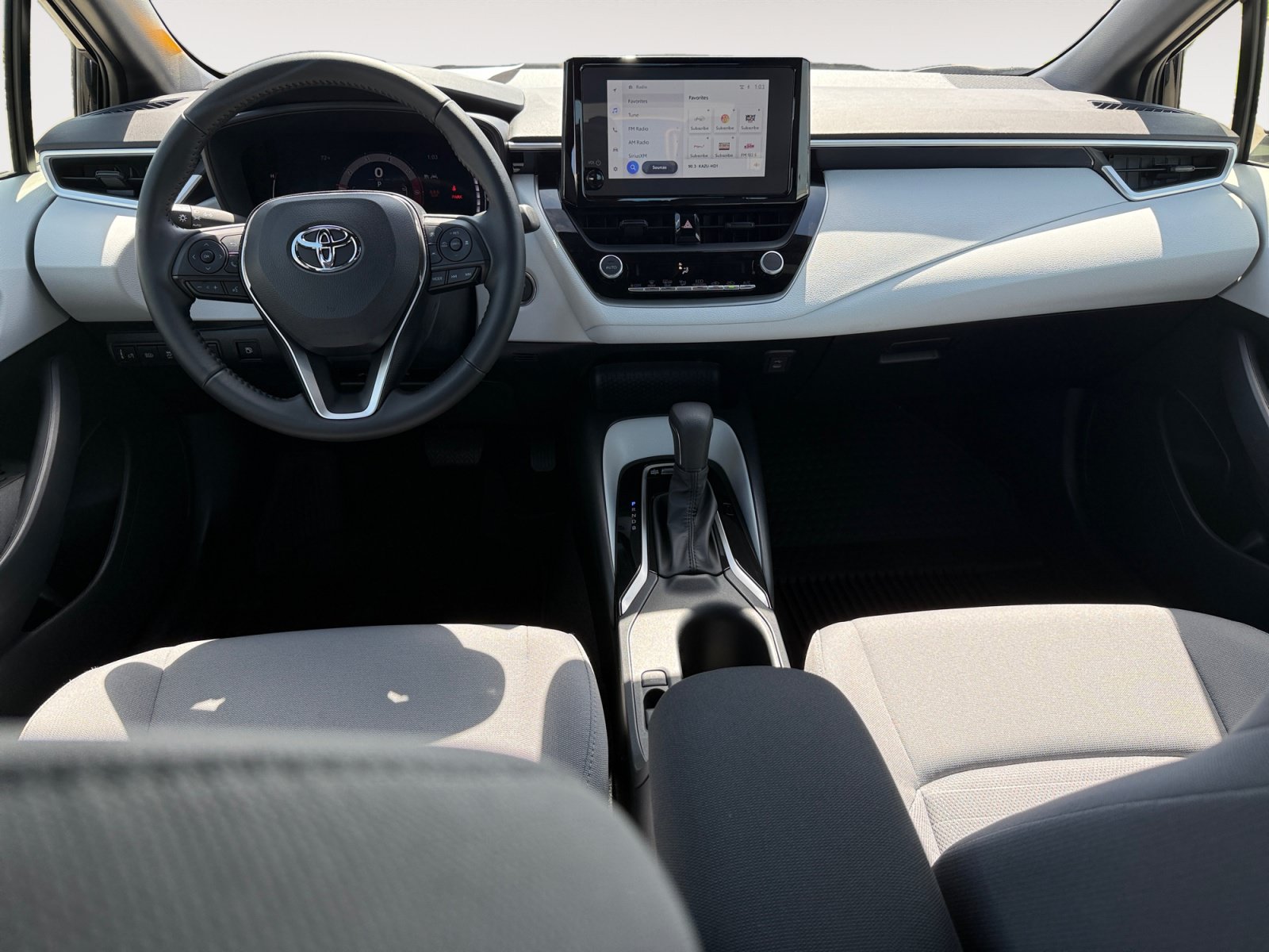 Used 2026 Toyota Corolla SE FWD image 15