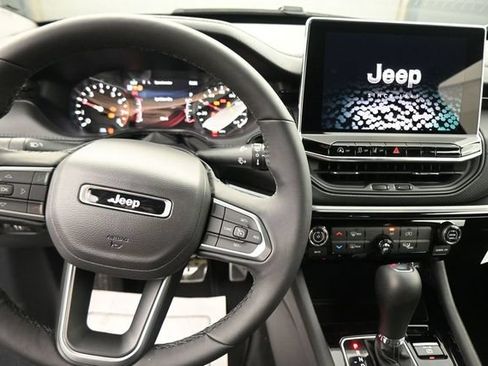 New 2026 Jeep Compass Latitude AWD/4WD image 29
