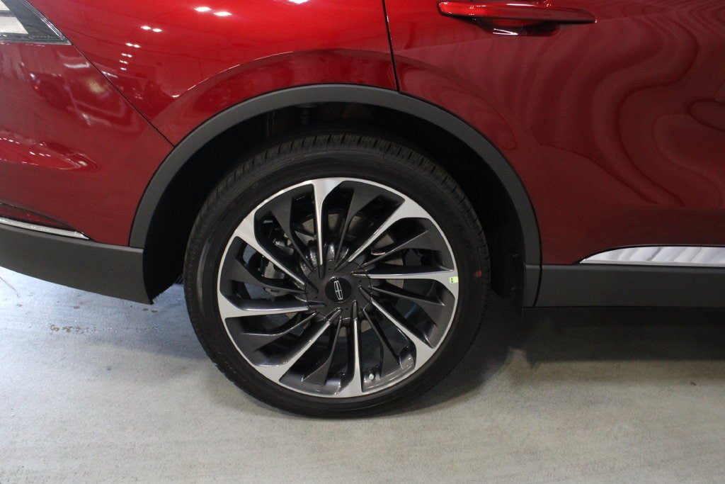 New 2027 Lincoln Aviator AWD image 27