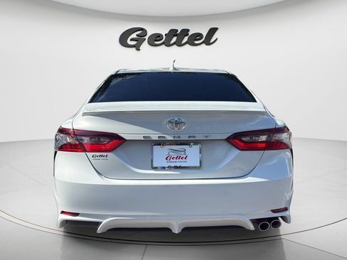 Used 2024 Toyota Camry SE FWD image 6