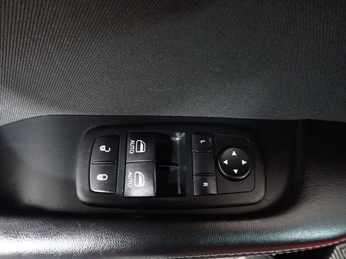 Used 2015 Dodge Challenger R/T Scat Pack w/ Scat Pack Stripe Group image 26