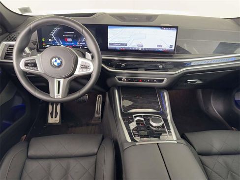 Used 2025 BMW X6 M60i w/ Parking Assistance Package image 5