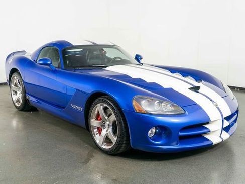 Used 2010 Dodge Viper SRT-10 w/ Protection Group RWD image 2