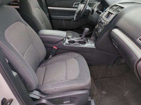 Used 2017 Ford Explorer XLT AWD/4WD image 21
