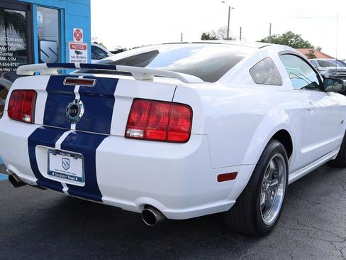 Used 2006 Ford Mustang GT Premium image 4