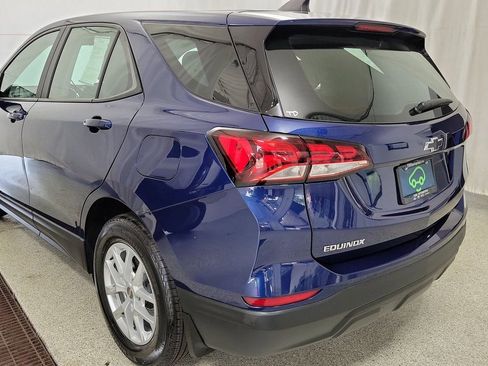 Used 2023 Chevrolet Equinox LS image 6