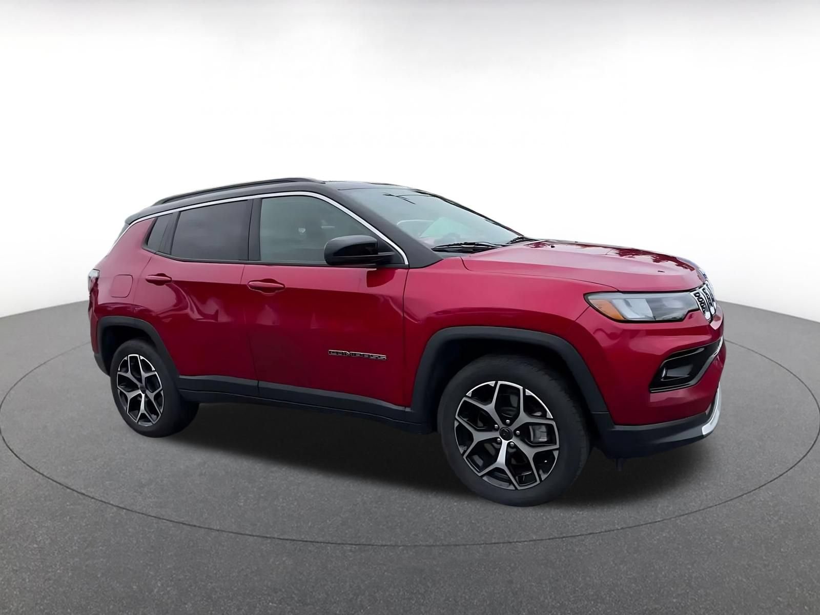 Used 2025 Jeep Compass Limited AWD/4WD image 2