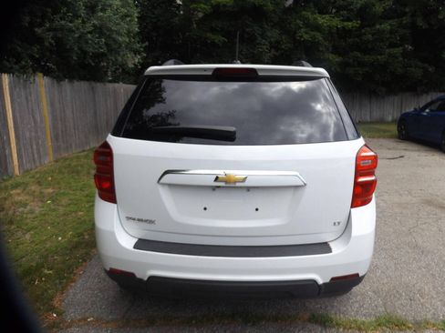 Used 2017 Chevrolet Equinox LT w/ Convenience Package FWD image 6