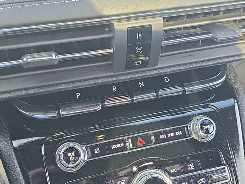 Used 2021 Lincoln Corsair Reserve w/ Equipment Group 201A image 20