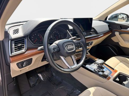 Used 2023 Audi Q5 2.0T Premium w/ Convenience Package AWD/4WD image 17