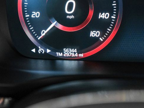 Used 2021 Volvo S60 T5 Momentum image 16