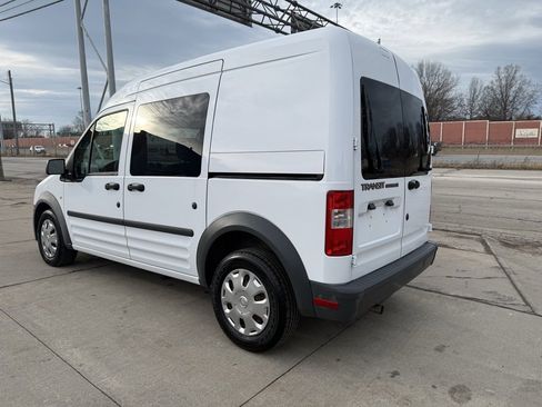 Used 2010 Ford Transit Connect XL image 4