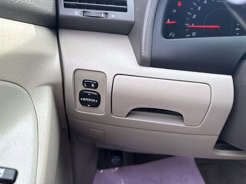 Used 2009 Toyota Camry LE image 36