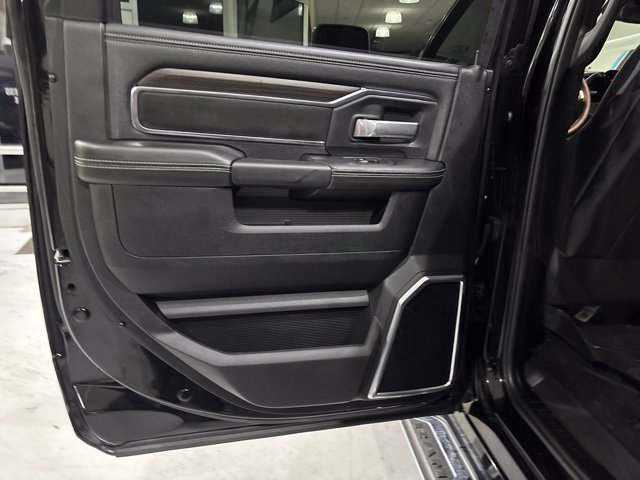 Used 2026 RAM 2500 Laramie w/ Sport Appearance Package AWD/4WD image 32