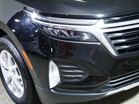Used 2023 Chevrolet Equinox LT AWD/4WD image 16