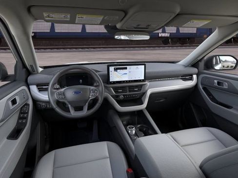 New 2026 Ford Explorer Active w/ Active Comfort Package RWD image 9