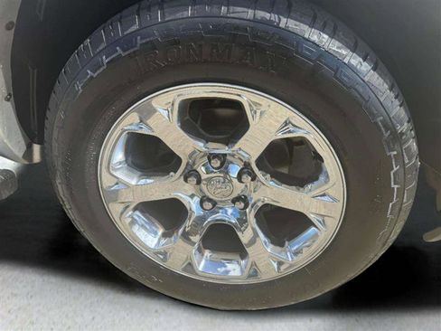 Used 2014 RAM 1500 Laramie image 35