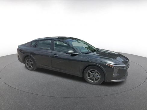 Used 2025 Kia K4 FWD image 2
