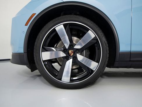 New 2026 Porsche Macan 4 Electric AWD/4WD image 15