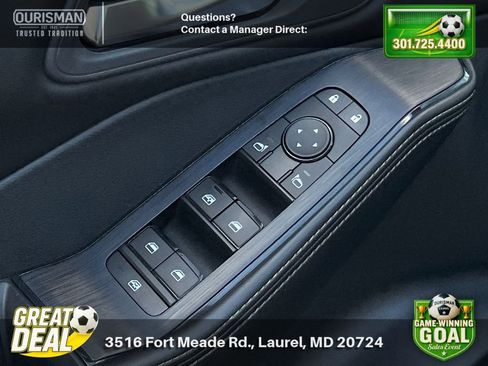 Used 2024 Nissan Rogue SV FWD image 8