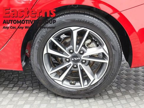 Used 2023 Kia Forte LXS image 32