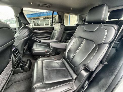 Used 2021 Jeep Grand Cherokee L Limited AWD/4WD image 23